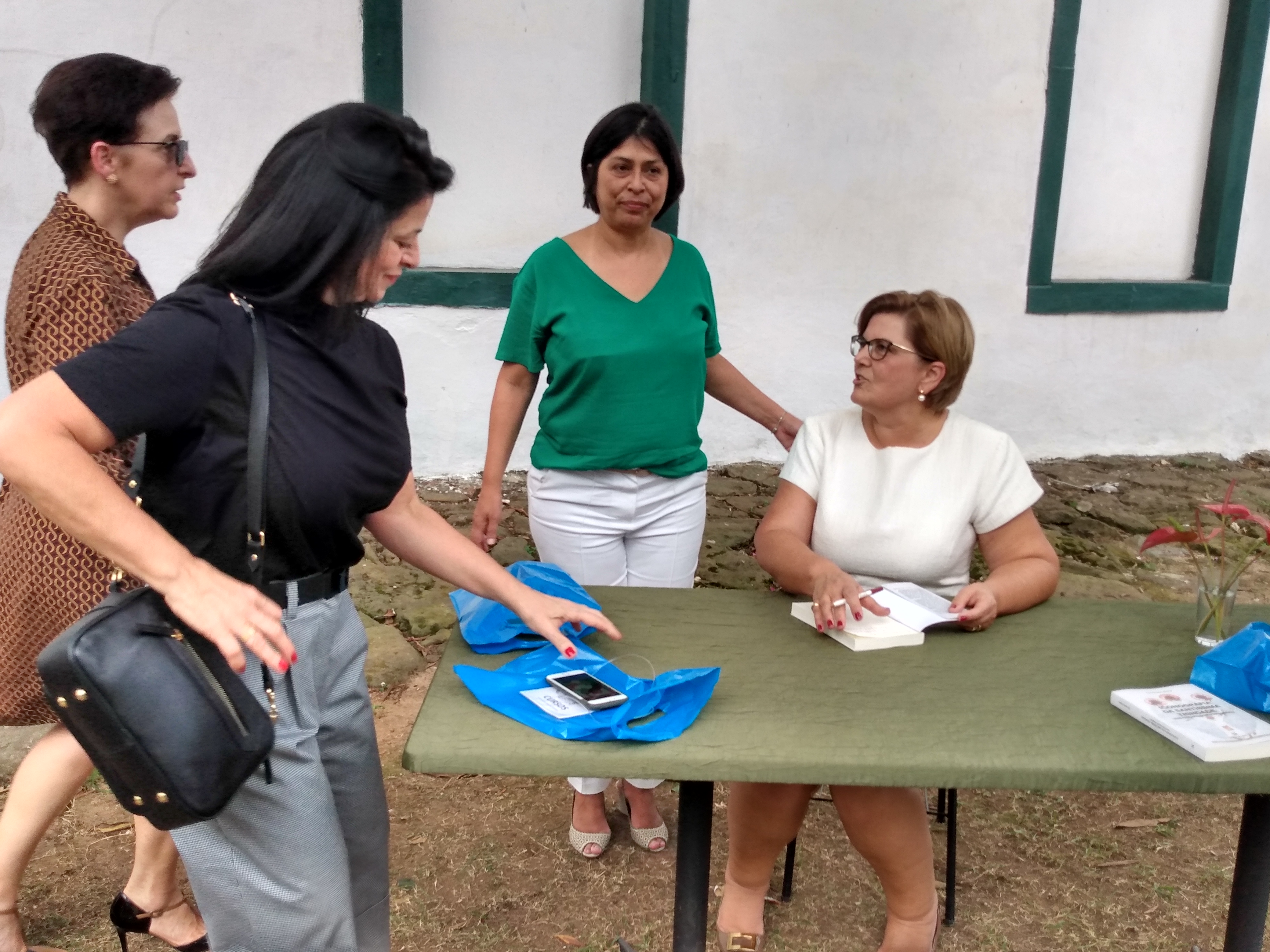 Christiane Meier, Jack Brandão; Editora Lumen et Virtus; ICONOGRAFIA DA SANTÍSSIMA TRINDADE; CONDES-FOTÓS