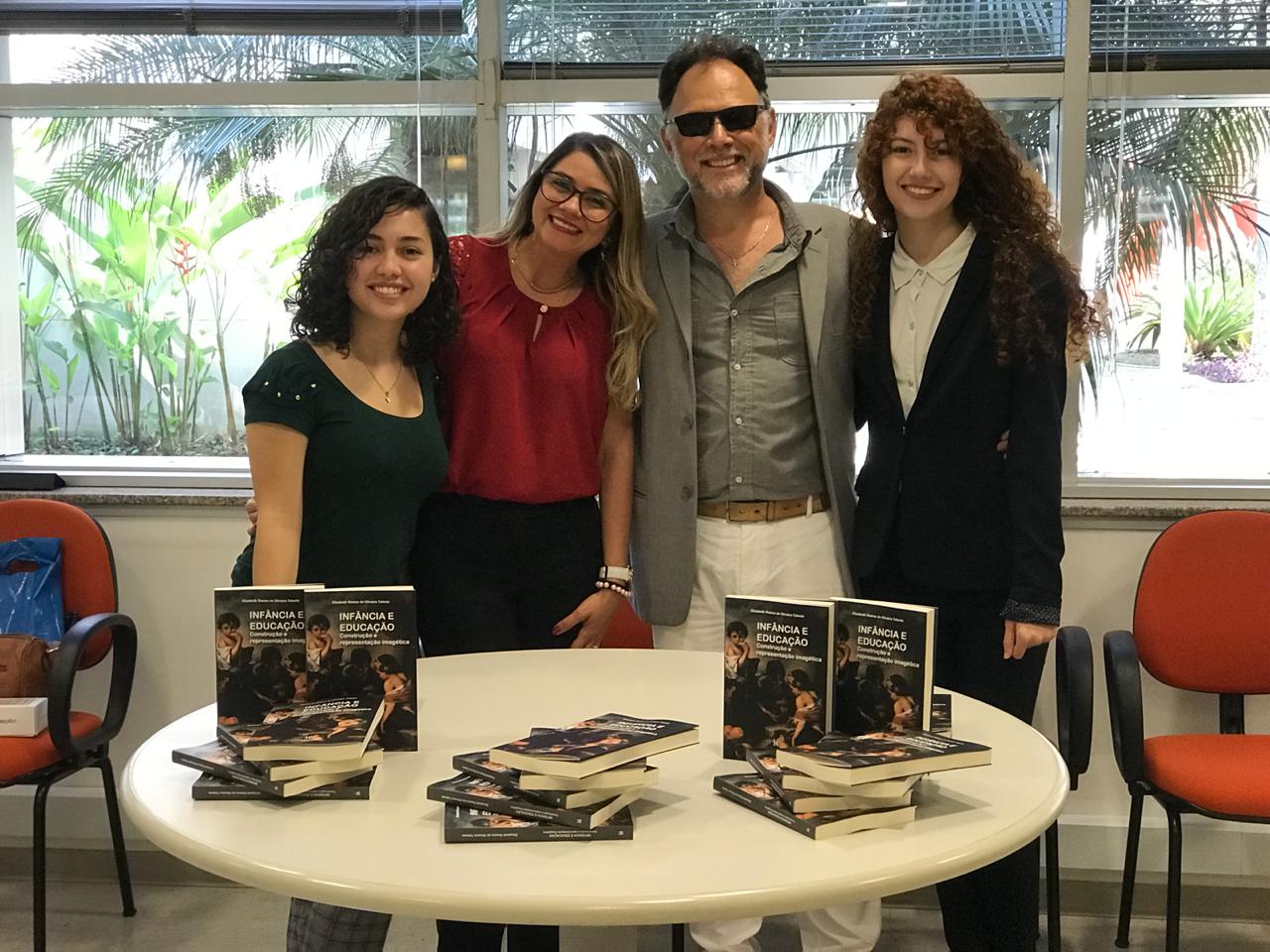 Elizabeth Takeda, Jack Brandão; Editora Lumen et Virtus; Infância e educação: construção e representação imagética; CONDES-FOTÓS
